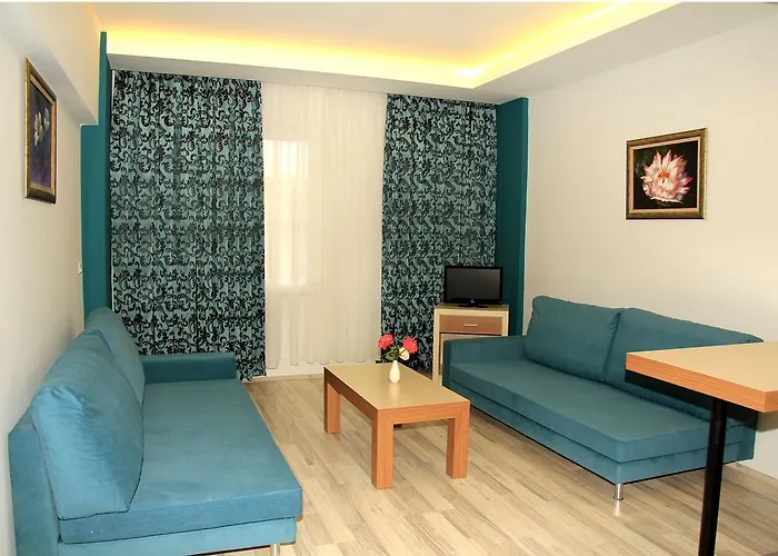 Ark And Alanya