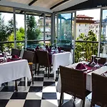 Hotel Ark And