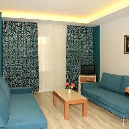 Ark And Otel